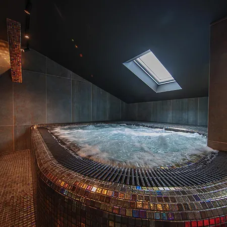 Butas Jacuzzi Apartamentai Red Penthouse Klaipeda